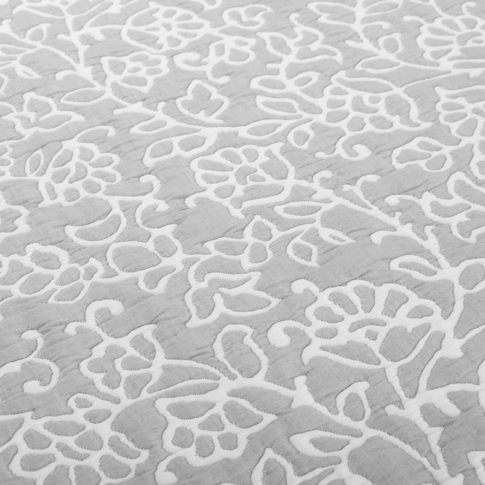 colcha-cubrecama-jacquard-reversible-con-cojines-floral-gris-maltes (1) lovatiese