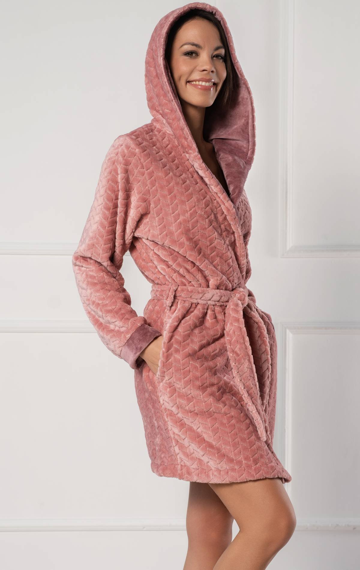 W-547_456_Belmanetti_Bathrobe_01 moteriskas chalatas